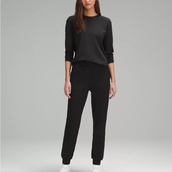 lululemon athletica Pants - Lululemon Stretch High Rise Jogger size 4 Black Full length